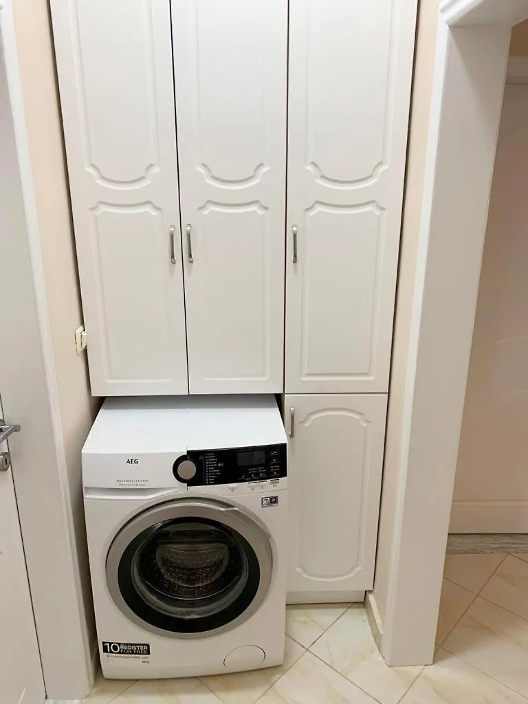 James Apartment Sarande 0*,